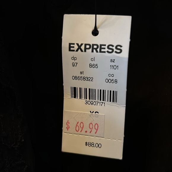 Express Black Top - Picture 4 of 7